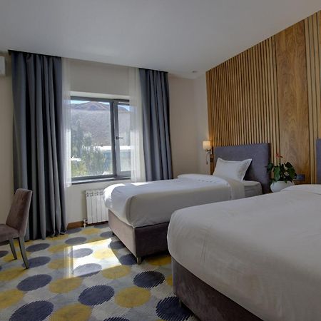 Grand Khan Tengri 4* Naryn Esterno foto