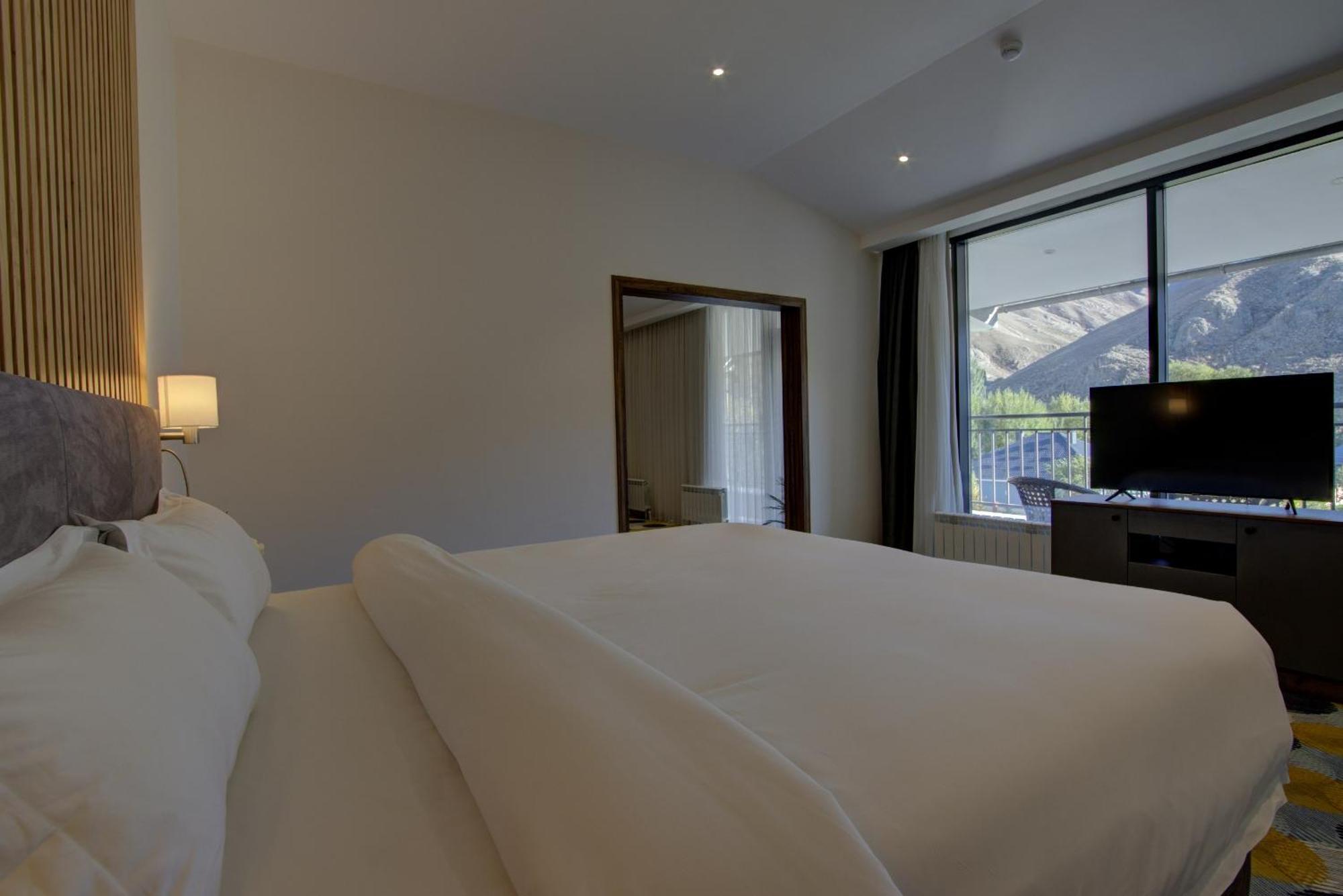 Grand Khan Tengri 4* Naryn Esterno foto