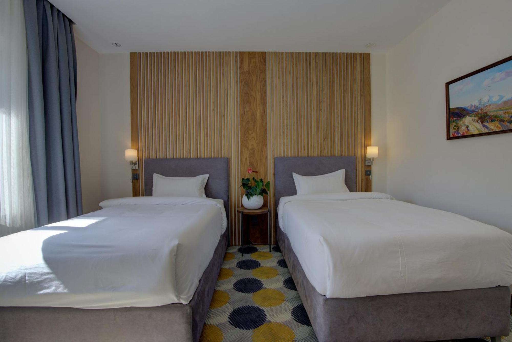 Grand Khan Tengri 4* Naryn Esterno foto